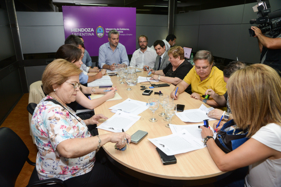 imagen AMPROS logró que sus sueldos se actualicen por inflación