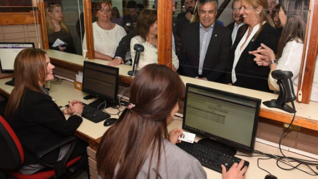 imagen Ampros desconfía de la Cobertura Universal de Salud