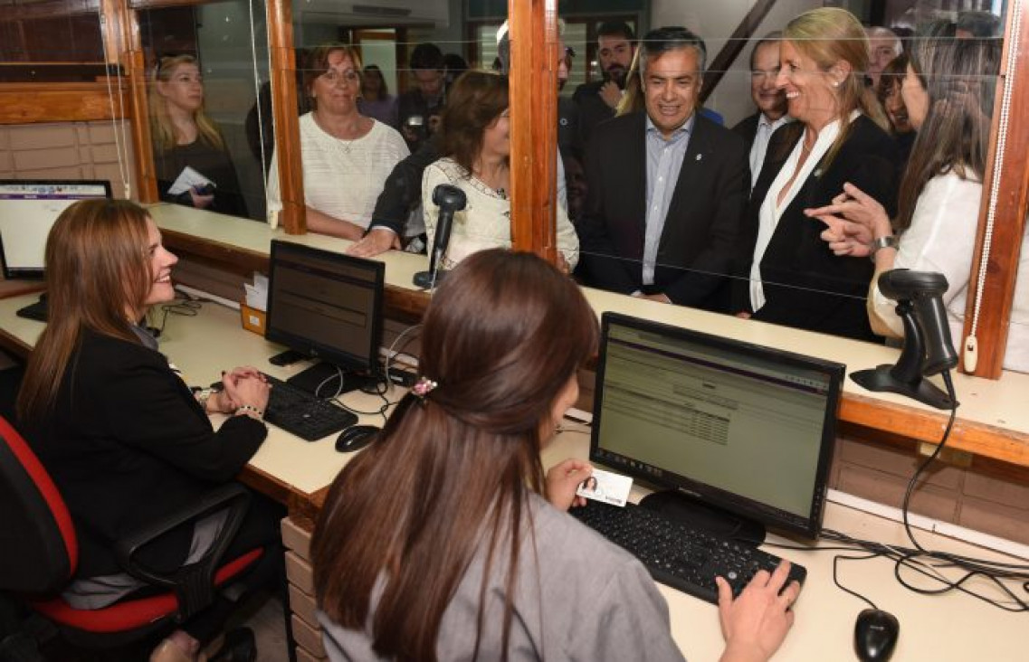 imagen Ampros desconfía de la Cobertura Universal de Salud