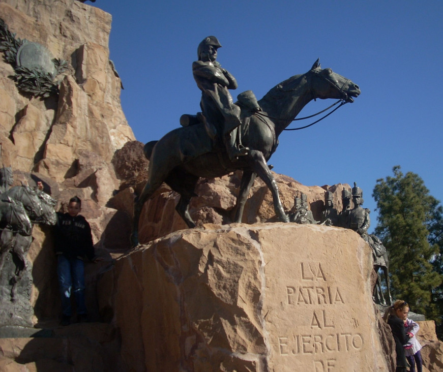 imagen Con peras y manzanas: la historia de los "cazadores" ingleses que ayudaron a San Martín a libertar Chile y Perú