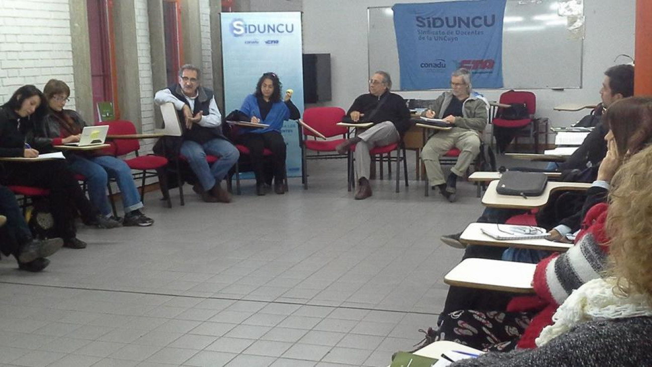 imagen Se reanudan las jornadas de protesta de docentes universitarios