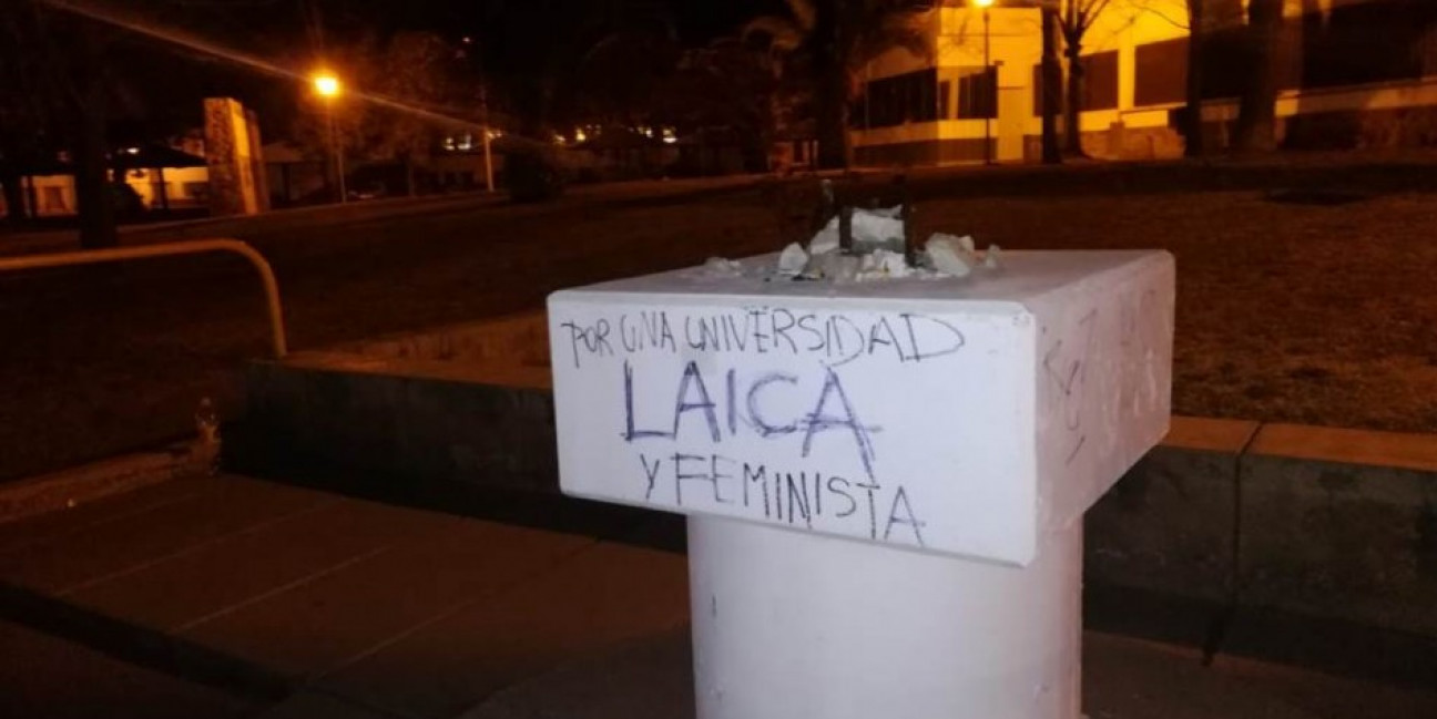 imagen Qué dijo la Pastoral Universitaria por la quita de símbolos religiosos