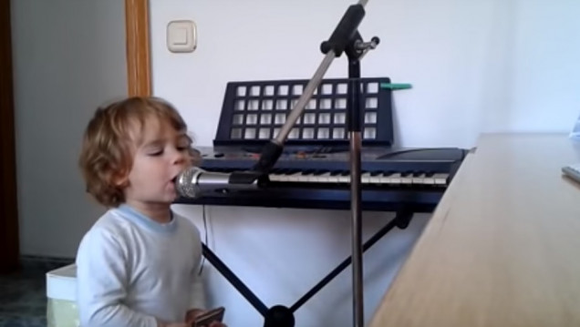 imagen ¿Qué es de la vida del niño blusero?