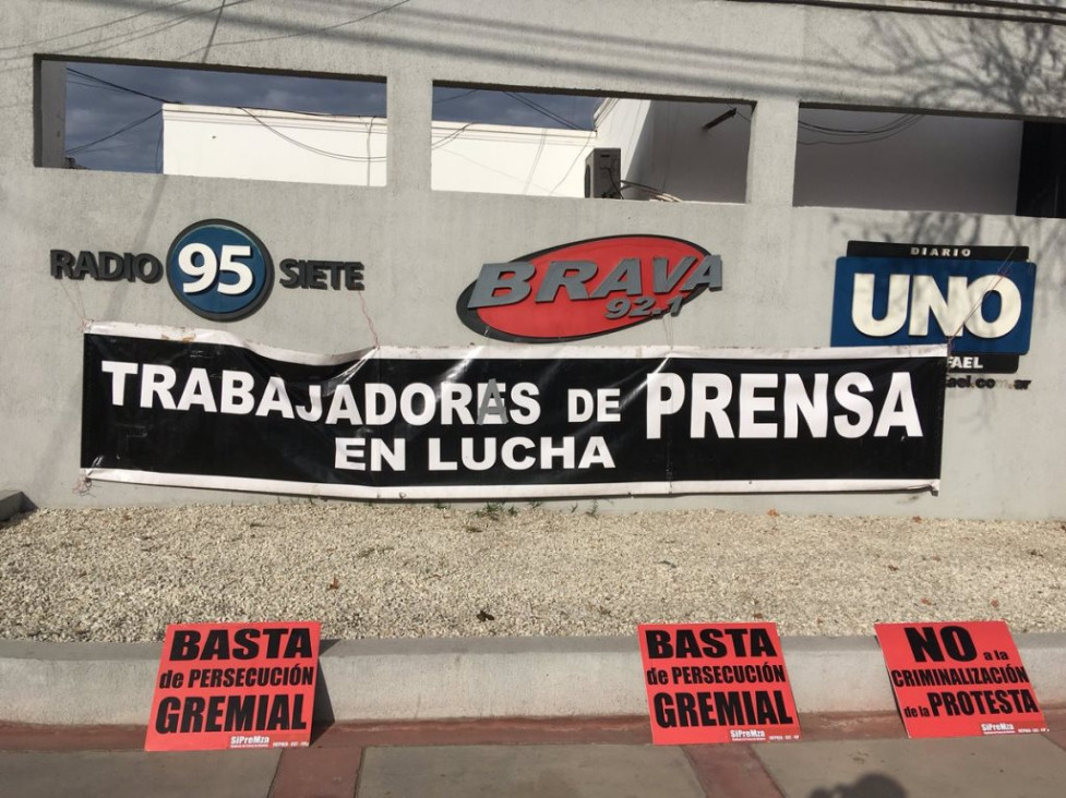 imagen Repudio a los "retiros voluntarios" del Grupo América en Mendoza