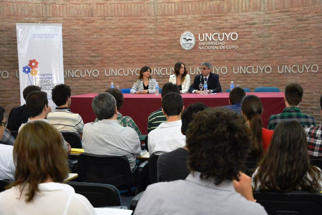 imagen Buscan despertar la actitud emprendedora de los estudiantes