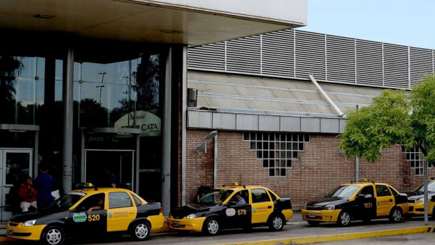 imagen Nueva Ley de Tránsito: taxistas no subirán a pasajeros con niños