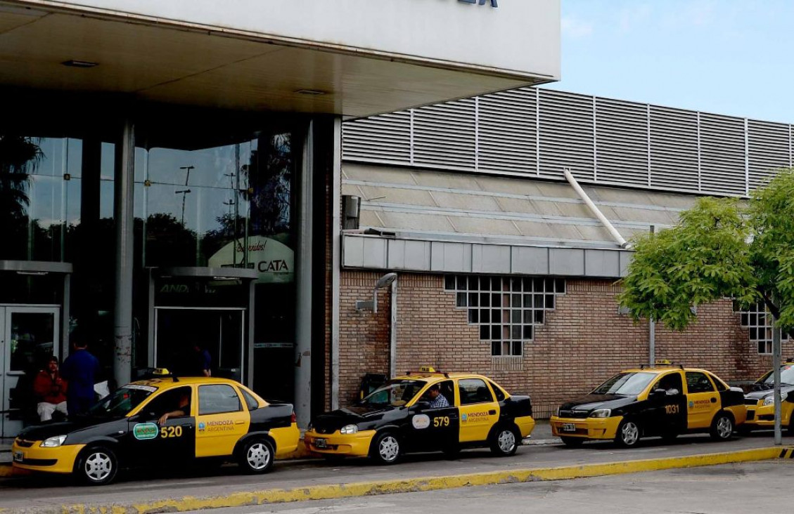 imagen Nueva Ley de Tránsito: taxistas no subirán a pasajeros con niños