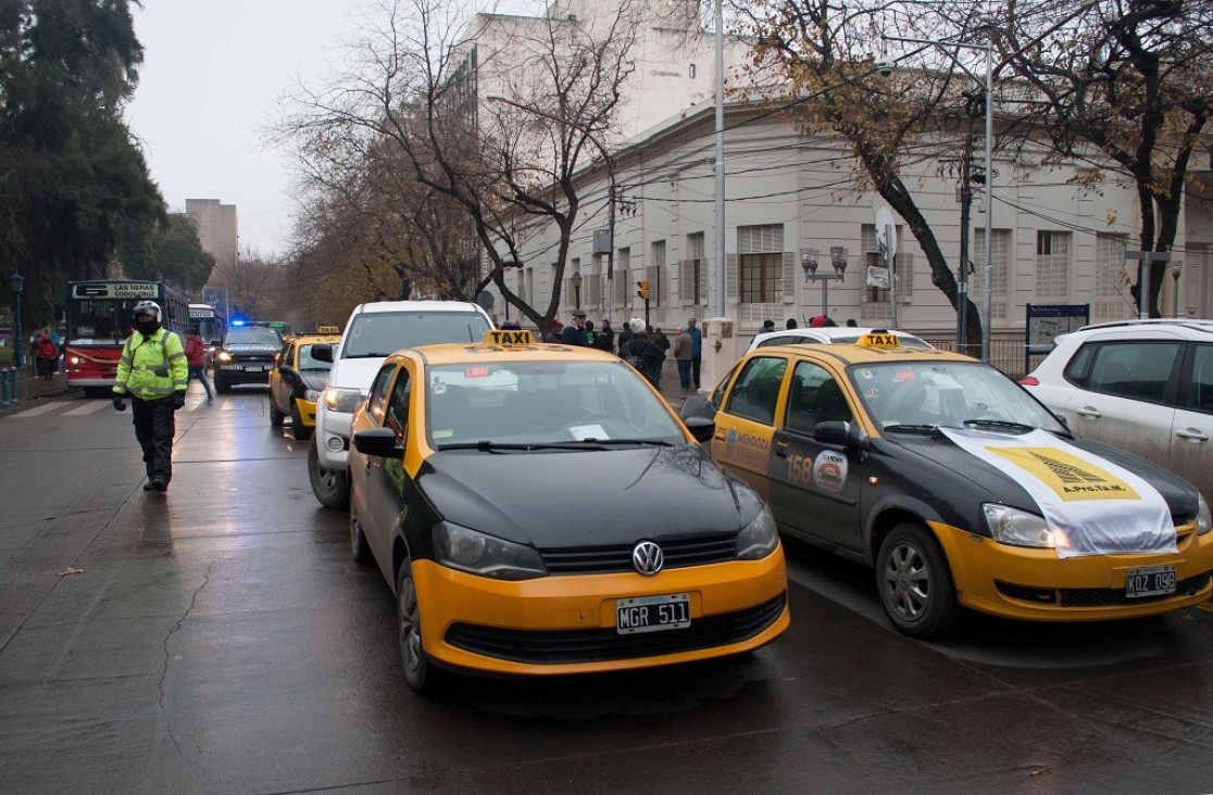 imagen Taxistas en la Legislatura: "Queremos hacernos sentir"
