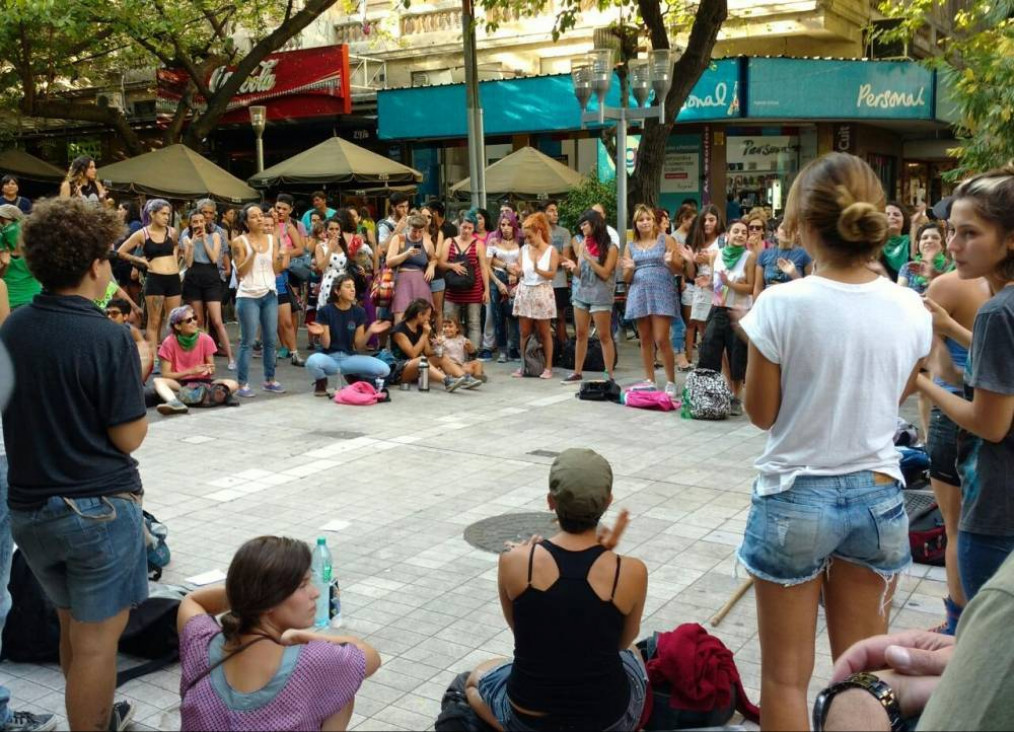 imagen Lo que dejó el tetazo: "Una marcha no sólo es exitosa por la cantidad de manifestantes"