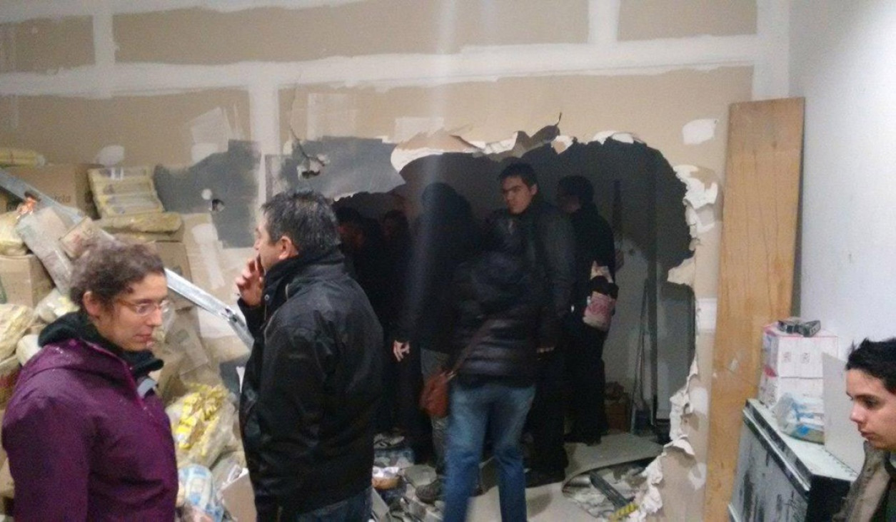 imagen Destrozos y violencia en la redacción de Tiempo Argentino 