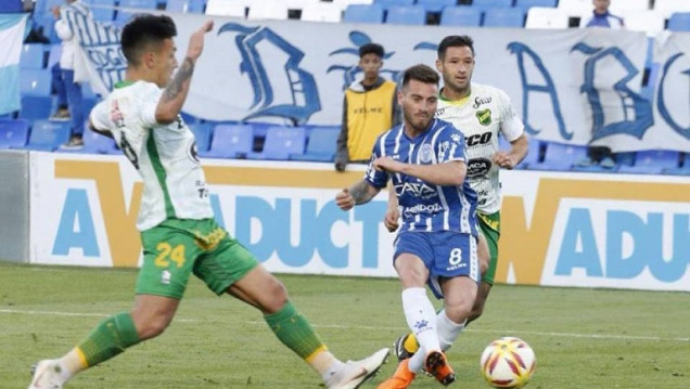 imagen El Tomba perdió el invicto en el Malvinas