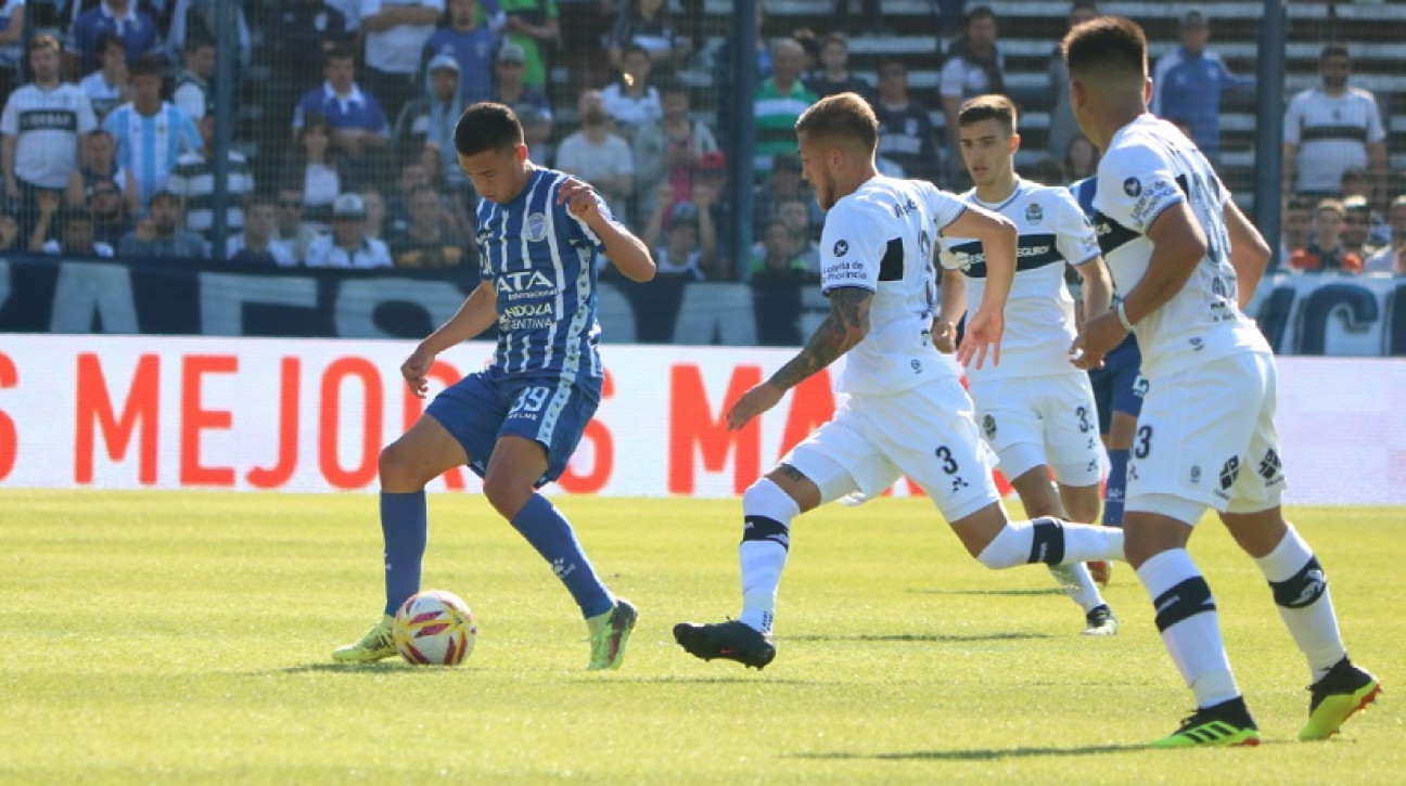 imagen El Tomba no pudo cortar la racha