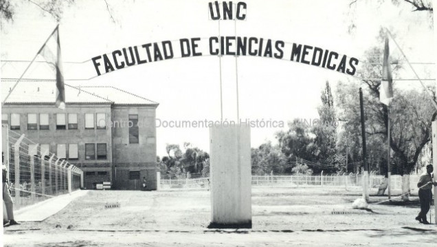 imagen ¿Qué pasó con la UNCuyo en estos 30 años de democracia?
