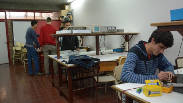 imagen Cuáles son los cursos laborales que ofrece el Centro de Oficios del ITU