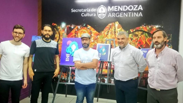 imagen Plagio del afiche vendimial: "Da mucha vergüenza"