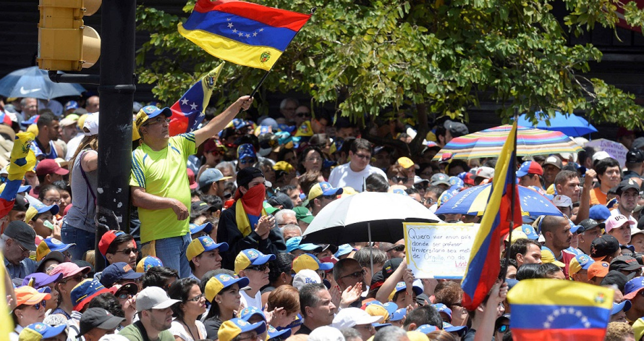imagen Por la crisis, Venezuela hoy "exporta profesionales"
