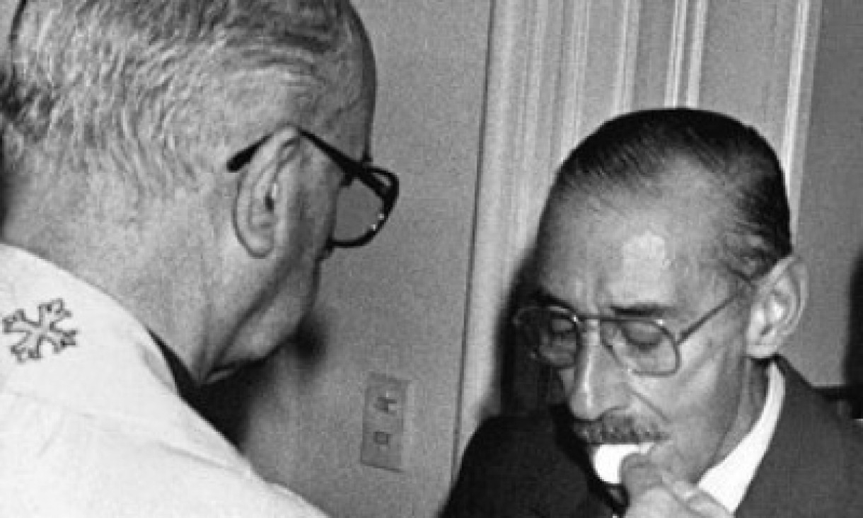imagen Café Universidad - Respuesta episcopal al pedido de excomuninón a Videla - Hernán Patiño Mayer