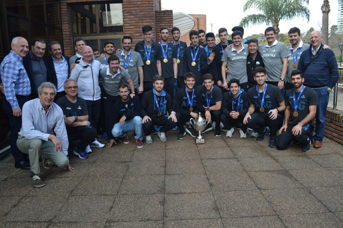 imagen Agustín Loser: "El equipo fue la clave para salir campeones"