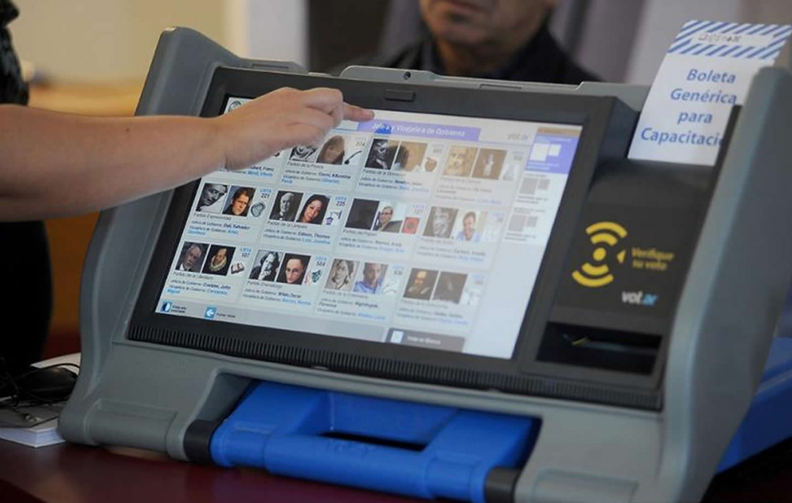 imagen Busaniche: "El voto electrónico ha fracasado en el mundo"
