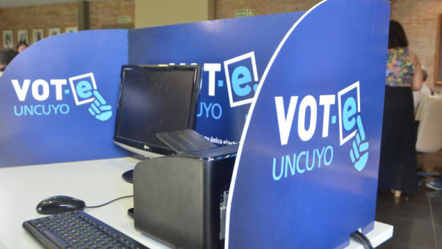 imagen Voto Electrónico: "El sistema de la UNCUYO permite que la autoridad electoral no dependa de empresas privadas"