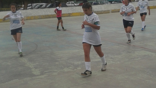 imagen FUTSAL FEMENINO: INICIO SOÑADO PARA LAS CHICAS DE LA UNCuyo
