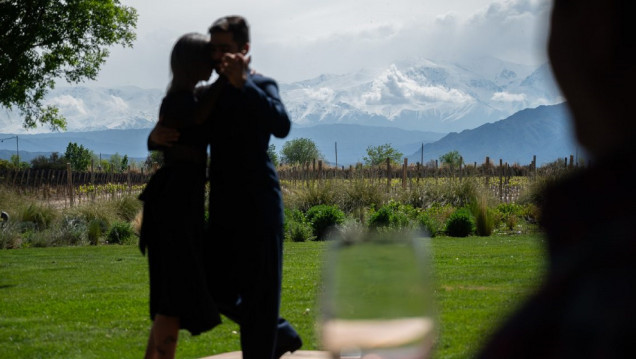 imagen Llega "Tango por los Caminos del Vino" 