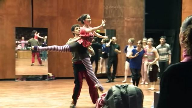 imagen El Ballet de la UNCUYO presenta "El Lago de los Cisnes trata de nosotras"