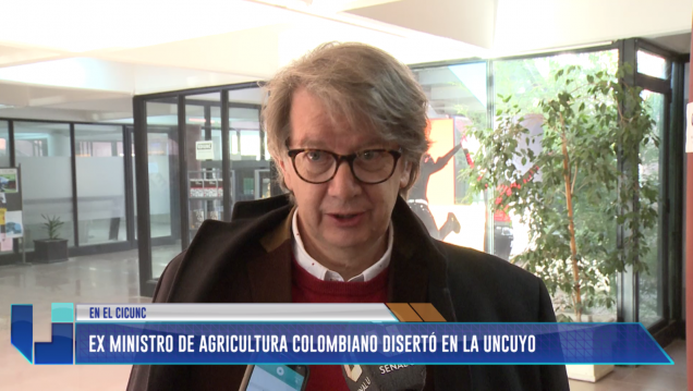 imagen Ex ministro de agricultura colombiano disertó en la UNCuyo