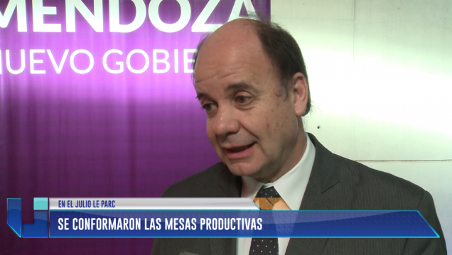 imagen Cornejo  presidió la apertura de la Mesa Provincial de Producción