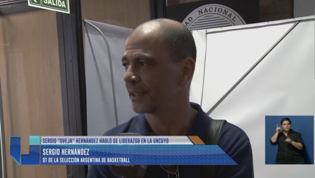imagen Sergio "Oveja" Hernández estuvo en la UNCuyo y habló sobre liderazgo
