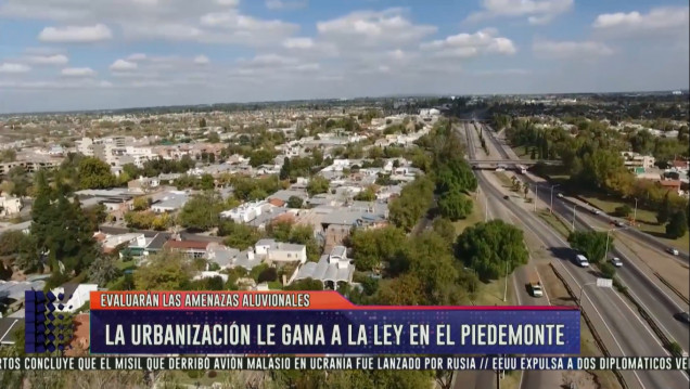 imagen La urbanización le gana a la ley en el Piedemonte