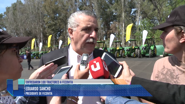 imagen Macri encabezó en San Martín la entrega de tractores para productores de Fecovita