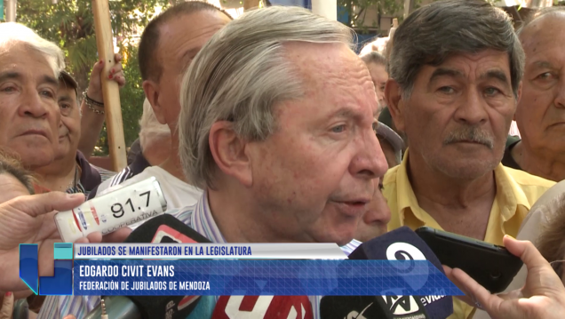 imagen Jubilados presentarán un amparo contra la reforma previsional