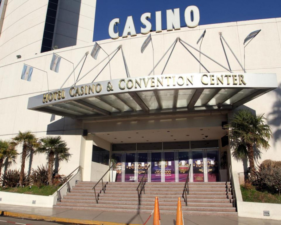 imagen Cornejo se aleja de la queja salarial del Casino Cóndor