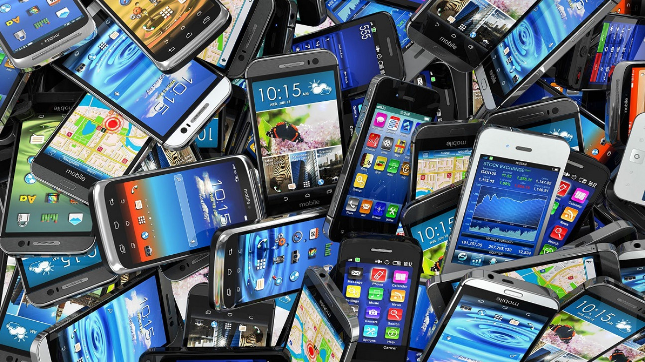 imagen Para frenar el contrabando, bloquearán los celulares que no sean declarados