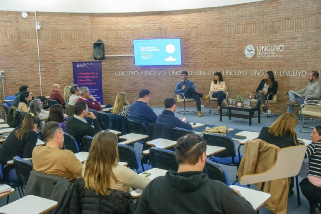 imagen Referentes de los sectores público, privado y científico analizaron el futuro de la vinculación