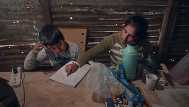 imagen El 66% de las y los adolescentes en Argentina realizan tareas de cuidado y trabajo doméstico no remunerado