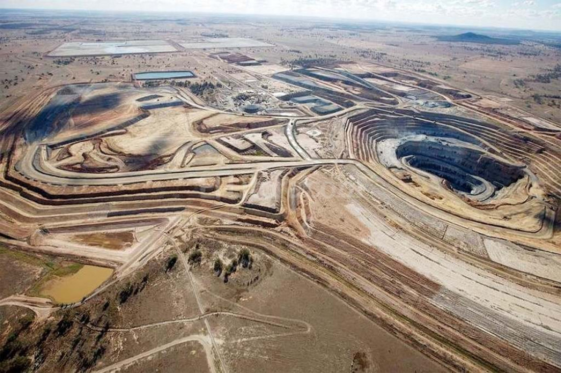 imagen Denuncian que la Barrick Gold quebró un glaciar de San Juan