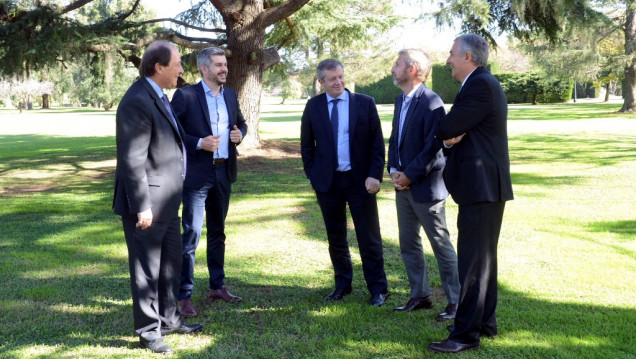 imagen Con una reunión en Olivos, debutó la nueva mesa política
