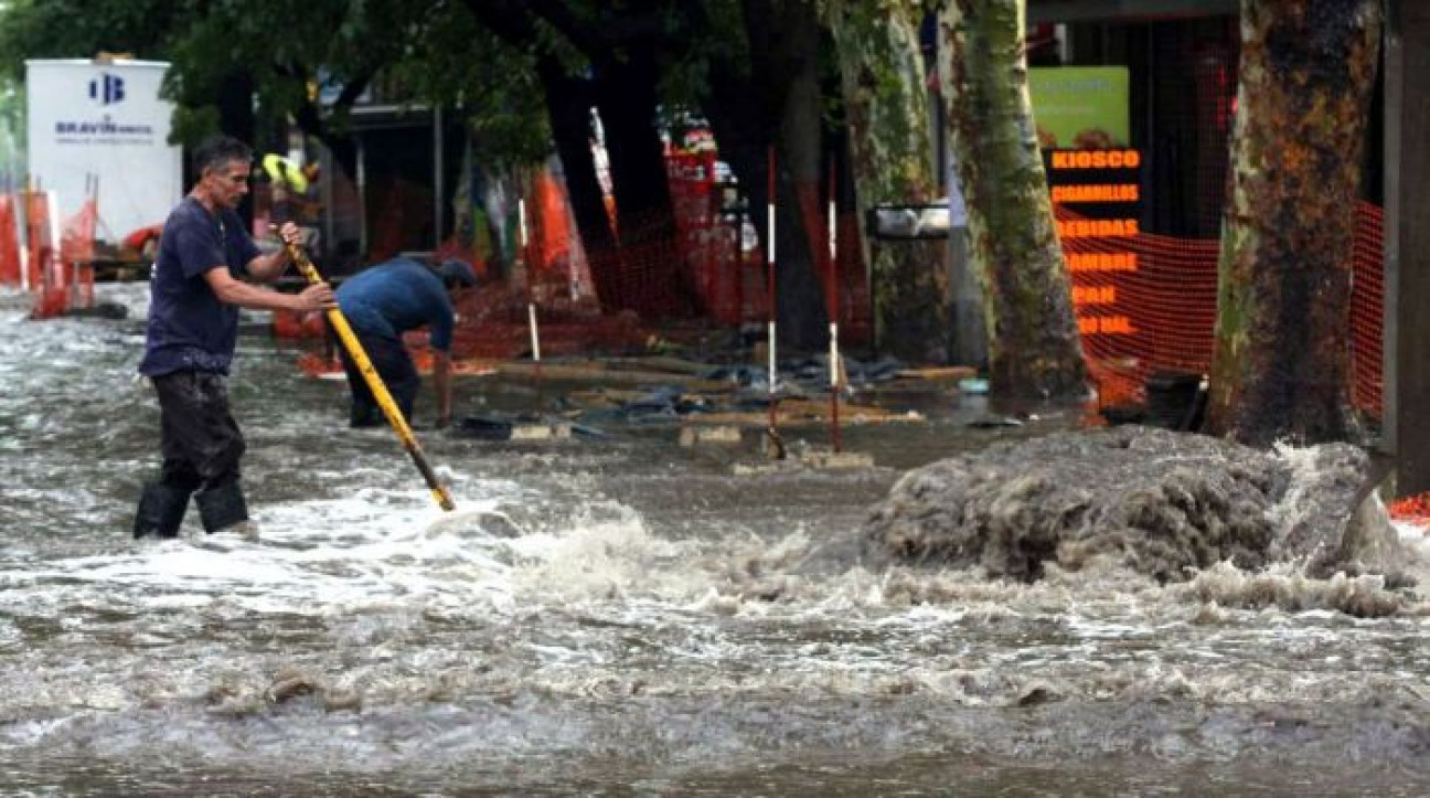 imagen El valor de las acequias hecho agua entre los mendocinos