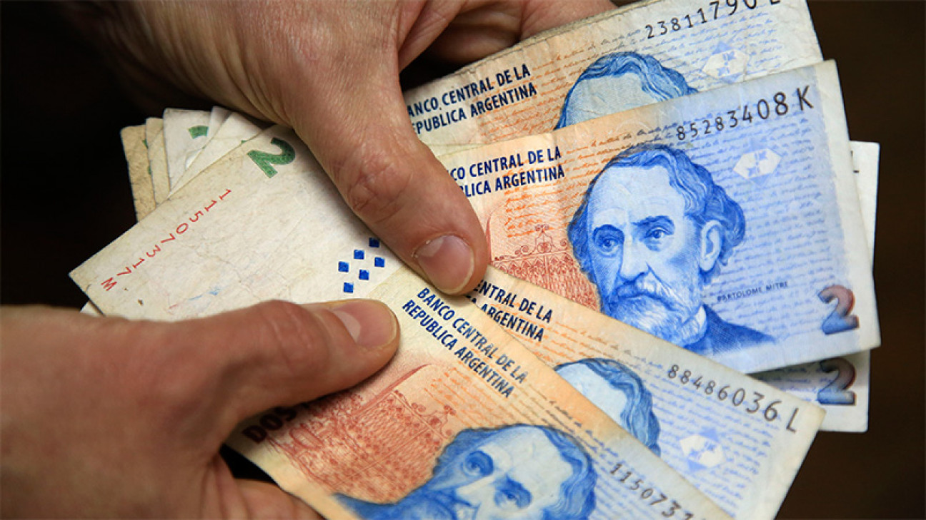imagen Extendieron el plazo para cambiar billetes de 2 pesos en los bancos