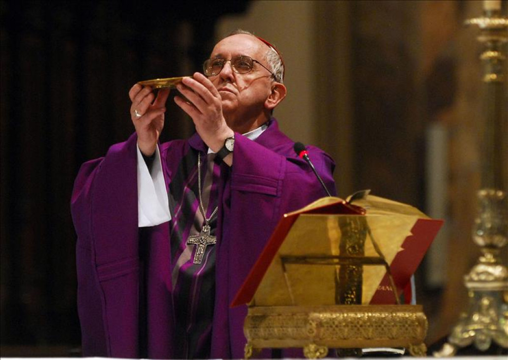 imagen Bergoglio declarará por escrito en el juicio por el robo de bebés durante la última dictadura