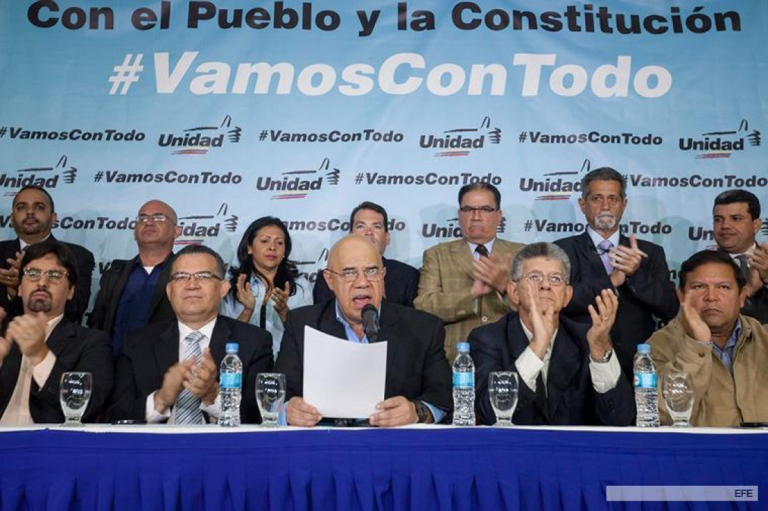imagen La oposición venezolana buscará destituir a Maduro 