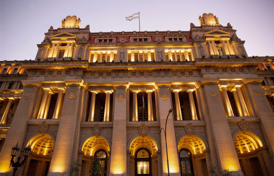 imagen Milei abre el juego parlamentario al proponer dos nombres nuevos para la Corte Suprema