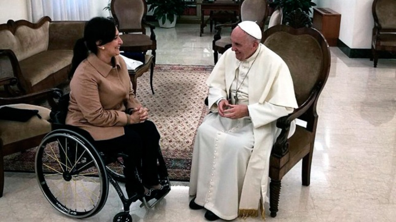 imagen Luego del confuso episodio de robo de dinero, Michetti se mostró con el Papa