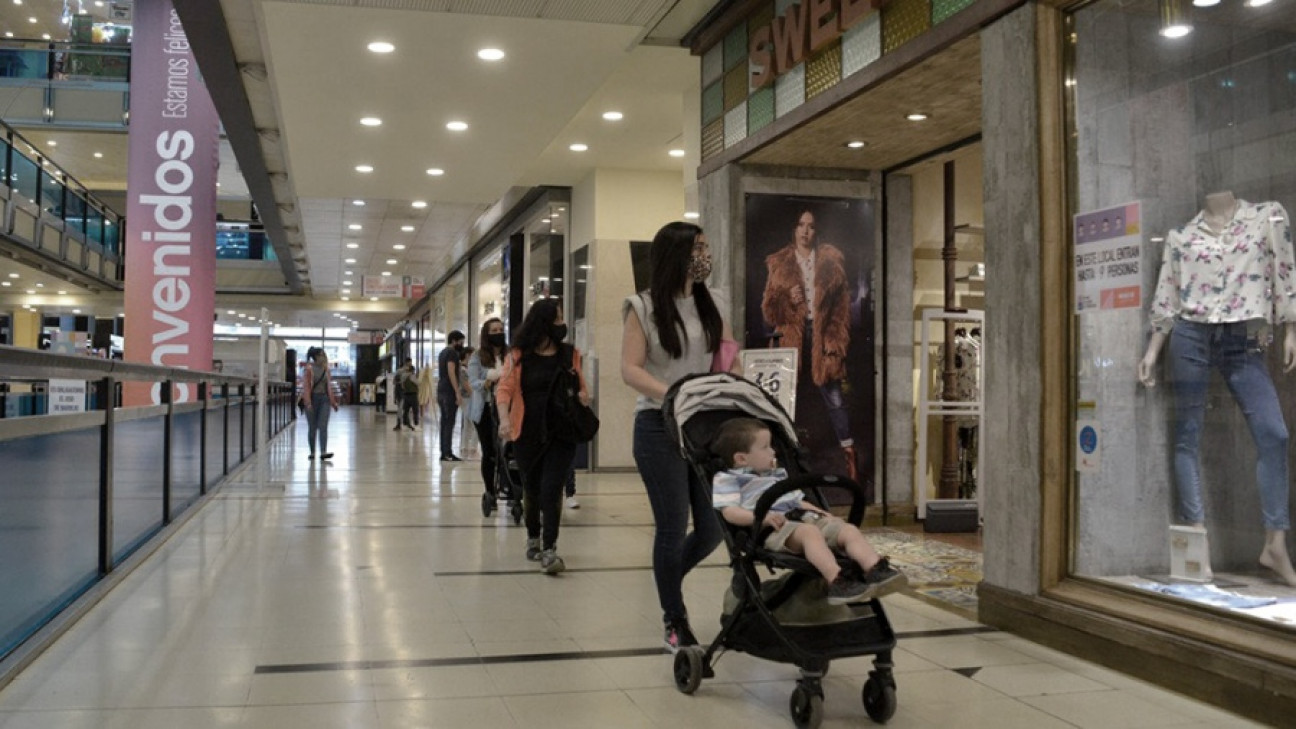 imagen El listado de las marcas que congelarán el precio de su ropa hasta el 1 de diciembre