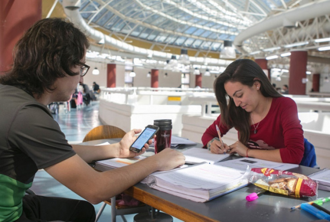 imagen Desafíos de la educación superior: defender la universidad pública y adaptarse a las demandas sociales