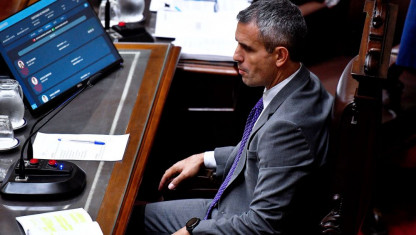 imagen Nueva sesión maratónica para debatir artículo por artículo la ley ómnibus