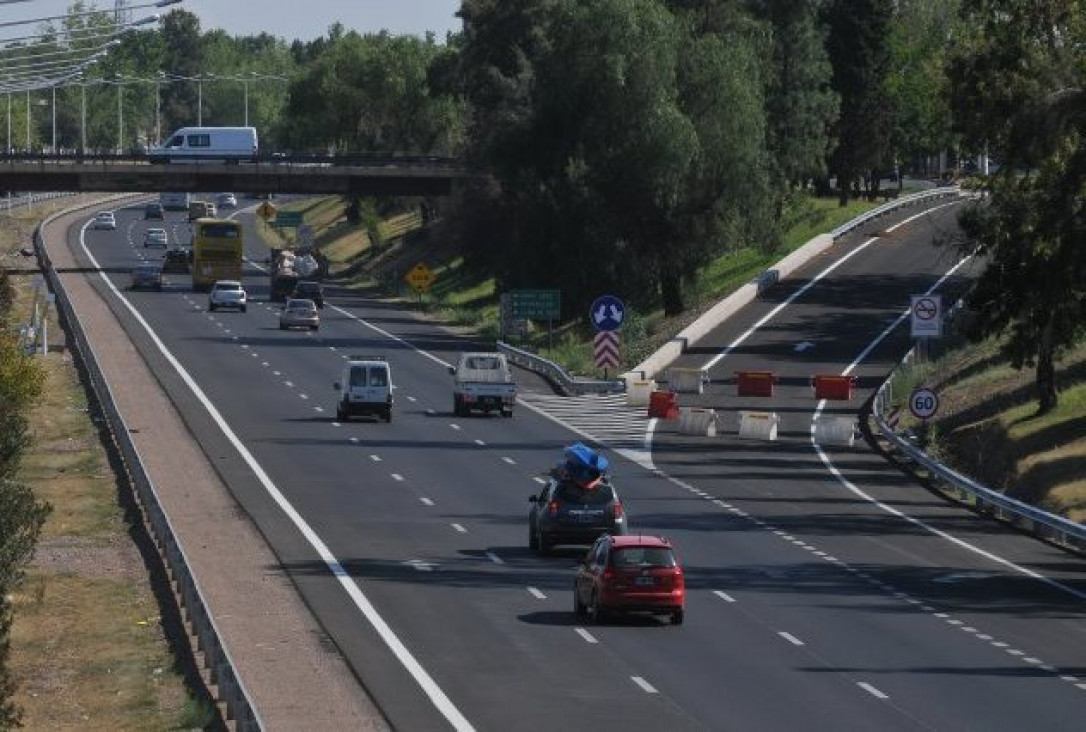 imagen Desde este viernes cambia el sentido de dos laterales del Acceso Sur