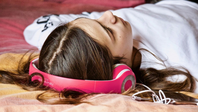 imagen Adolescentes en situación de "semi abandono": una guía para que la familia dialogue y esté presente